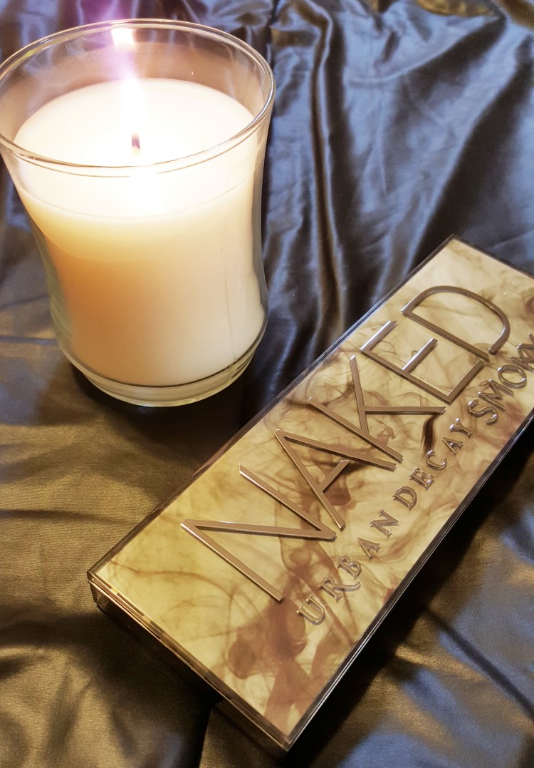 Valentine's Day Smoky Look #nakedsmoky #valentinesday #smokyeye #valentinemakeup www.almostherblog.com